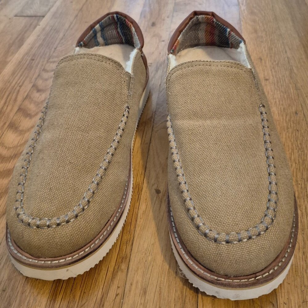 Men's Khaki Color Sanuk House Slippers - Size 9